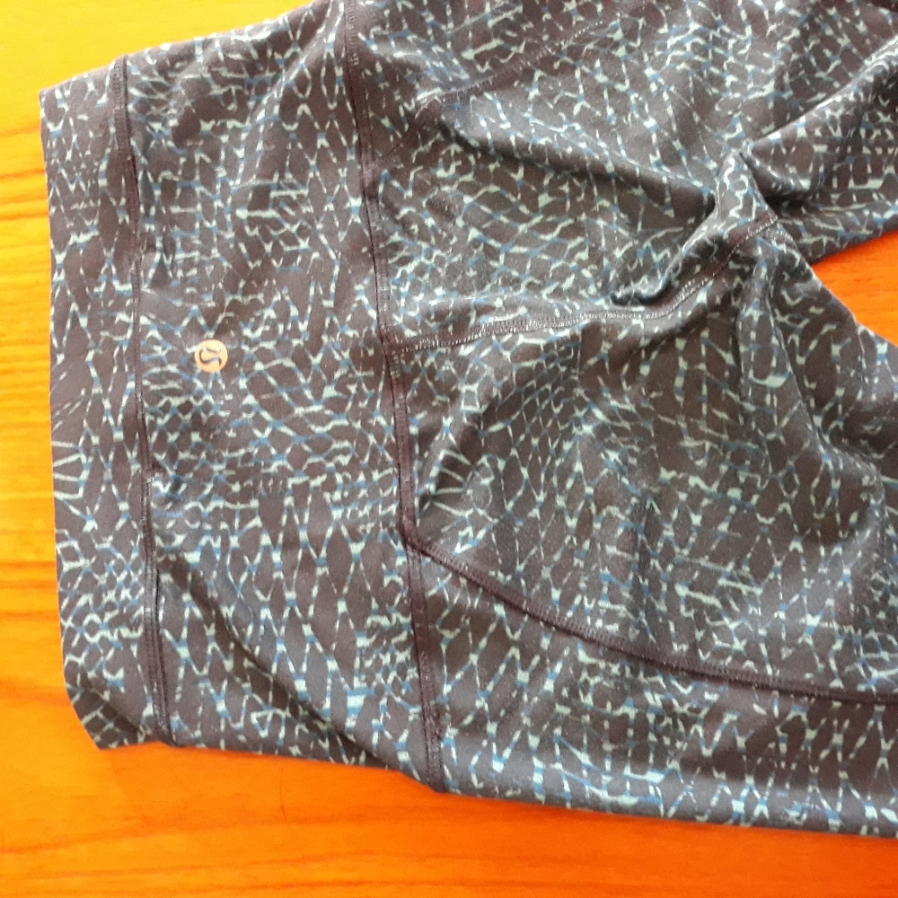 Lululemon Samba Snake blue pants - Picture 5 of 8